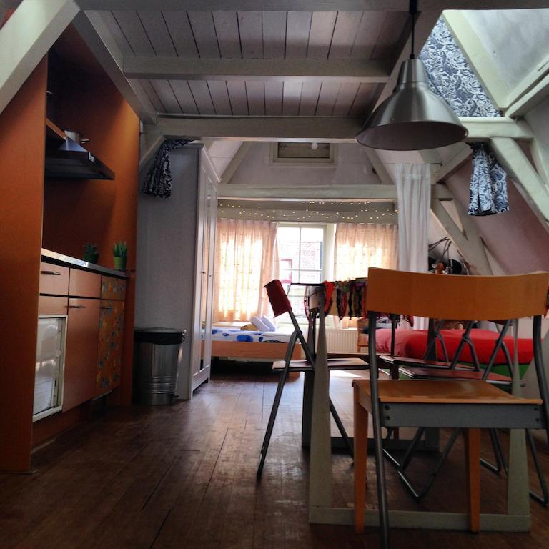 The Blue Sheep Bed & Breakfast Amsterdam Room photo